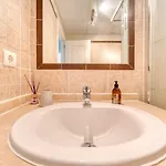 Wonderful 2 Bedroom Apartamento Manilva